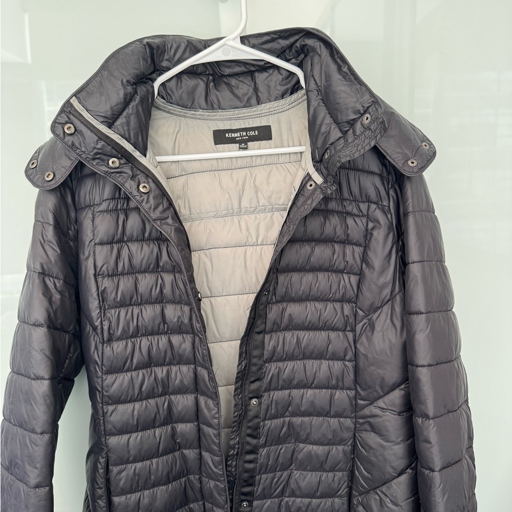 Kenneth Cole Gray Puffer Jacket with Quilted Design